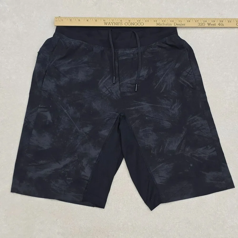 Lululemon Shorts Men's M Black Workout Athletic Shorts 11